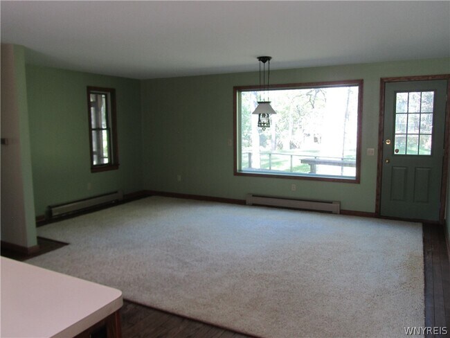 Building Photo - 1028 E Main St