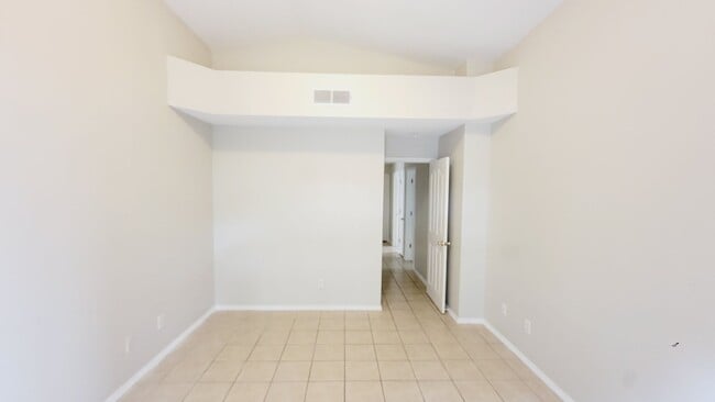 Building Photo - Charming 4 bedroom, 3 bath home in West Side El Paso!