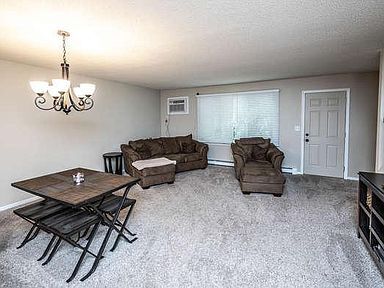 Living/Dining room - 4116 Cj Cir SE