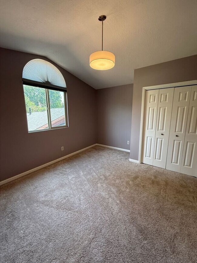 Building Photo - 3491 W Forsythia Dr