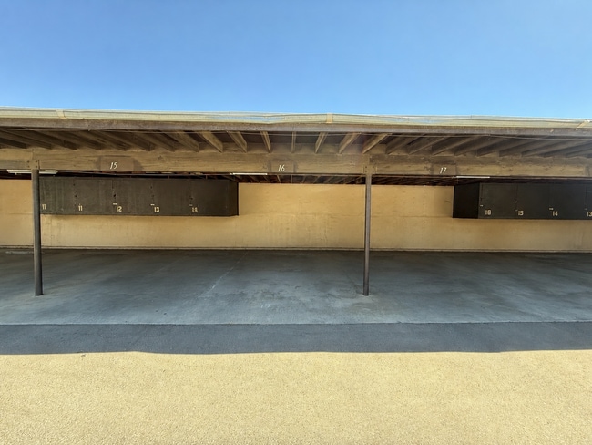 Building Photo - 524 E Ave Q-12