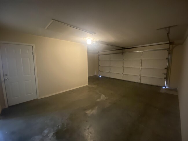 Building Photo - 8604 Timberlyn Way