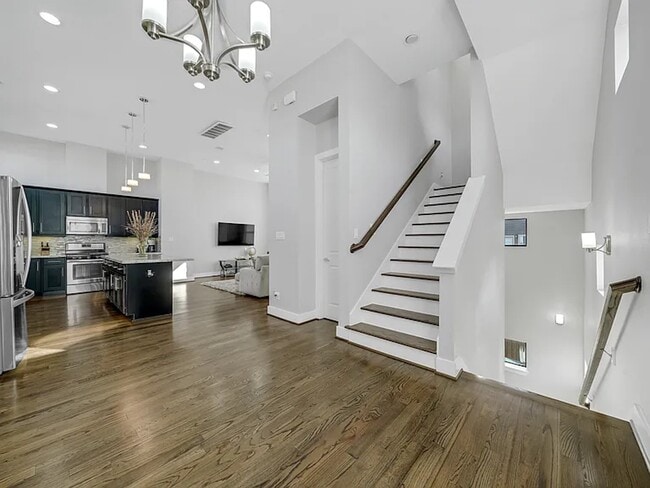 Building Photo - 1814 Thompson St