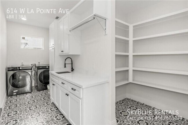 Building Photo - 614 W La Pointe Ave