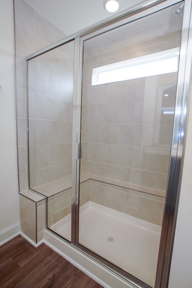 Building Photo - 206 Oakchest Ct