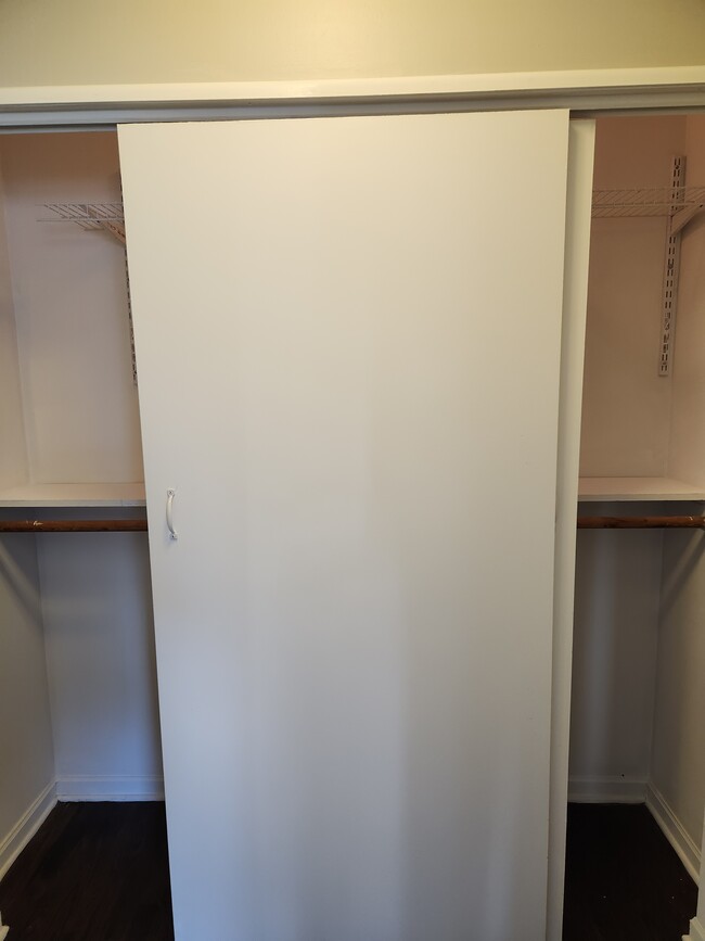 Hall closet with storage space 6 1/2 ft - 8345 S King Dr