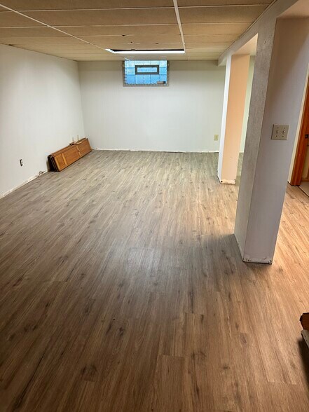 Building Photo - 1302 Kingston Ave