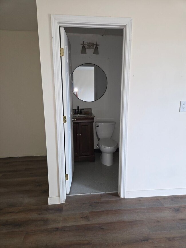 Building Photo - PRIVATE 3 bed/3 bath HOME + Office. NO OTHER UNITS ON PROPERTY.