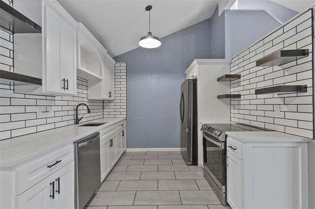 Building Photo - 10001 Pack Saddle Trail