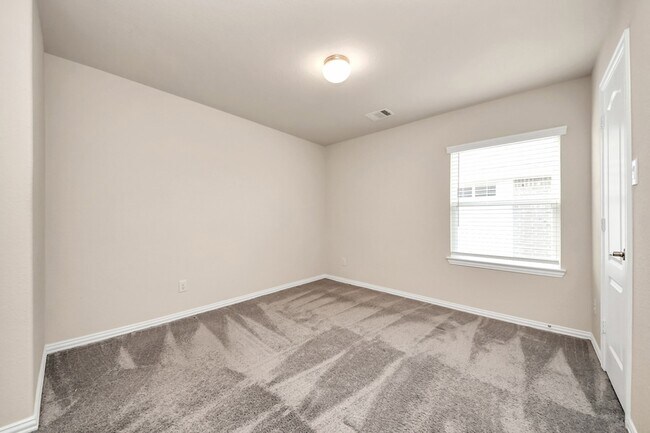 Building Photo - 21254 Lucknow Ln