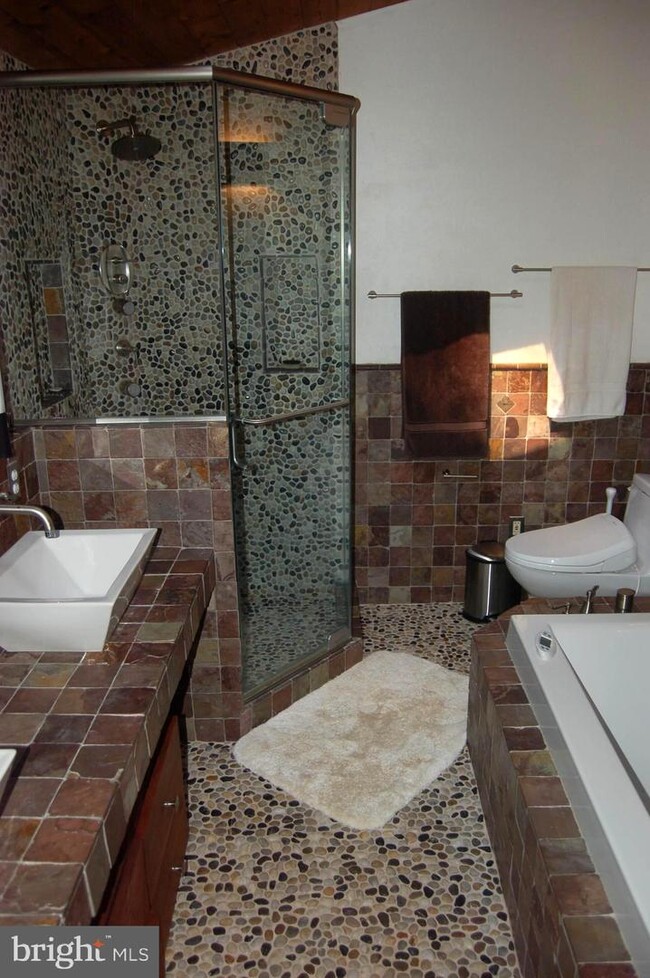 Building Photo - 9728 Swift Creek Ct