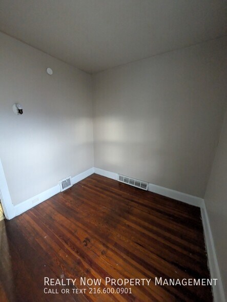 Building Photo - 3431 W 91st St