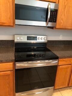 Building Photo - 2757 S Evergreen Cir