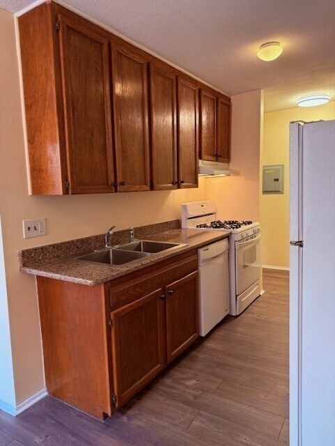 Building Photo - 34 Shrewsbury Green Dr