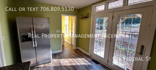 Building Photo - 924 Federal St