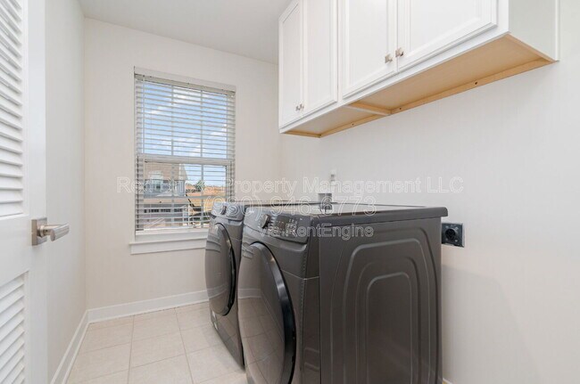 Building Photo - 7214 Waterwheel St SW