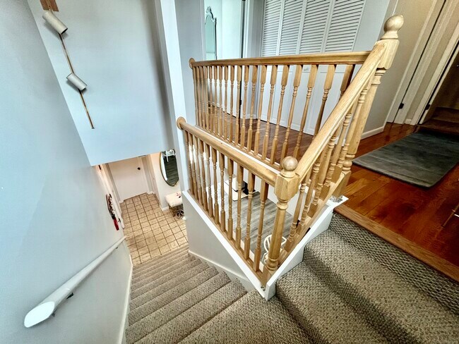 Building Photo - 92 Limewood Ave