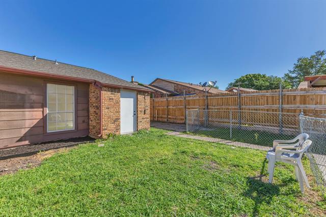 Building Photo - 1418 Butterfield Dr