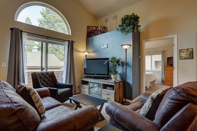 Building Photo - 56858 Enterprise Dr