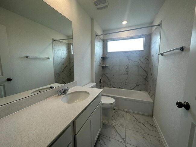 Building Photo - 312 Sonterra Dr
