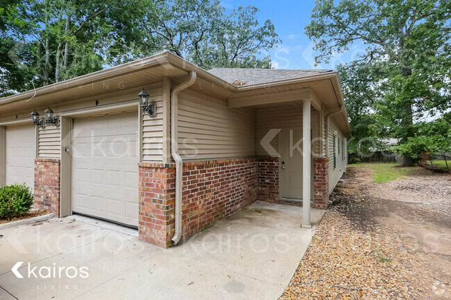 Building Photo - 1806 Wilson Rd