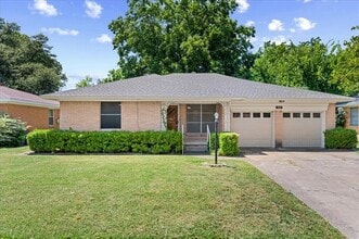 Building Photo - 320 Hilltop Ln
