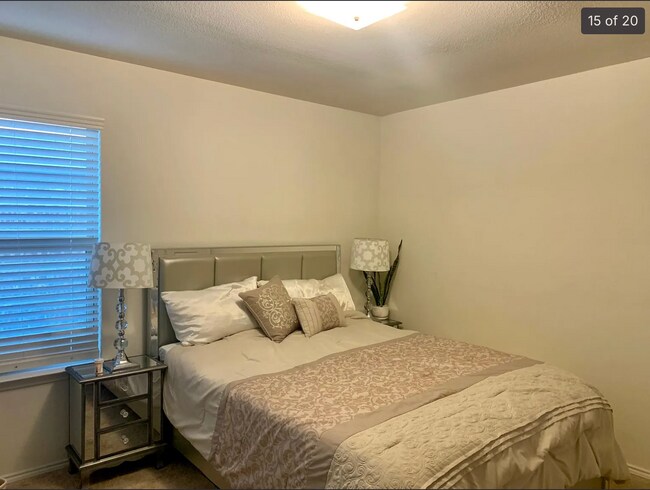 Building Photo - 469 Pollyann Trl