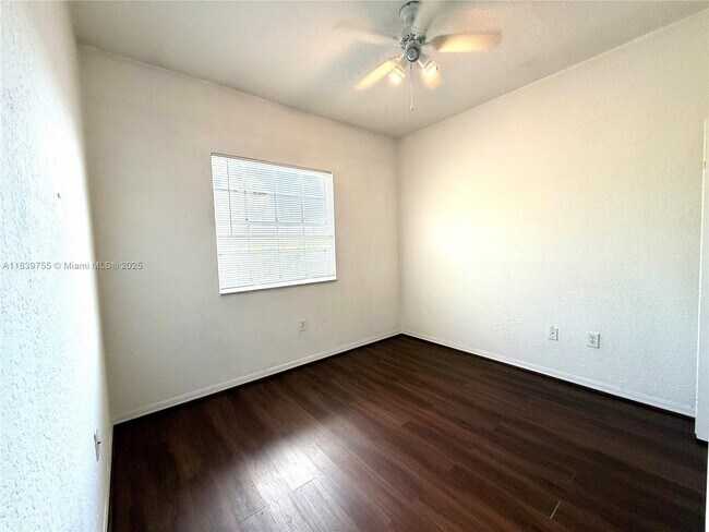 Building Photo - 5670 NW 116th Ave