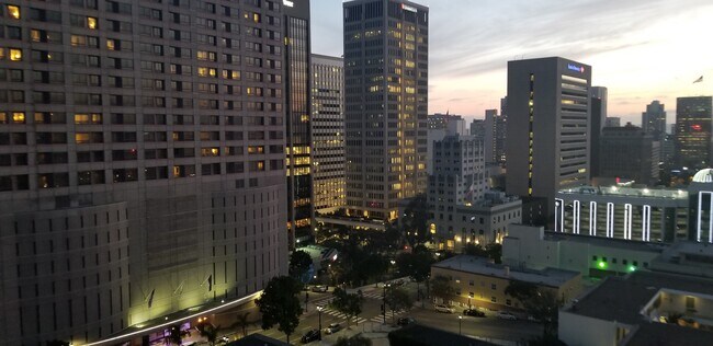 Building Photo - Cortez Hill 2 bed 2bath (downtown), 1217 sqft And Great Views