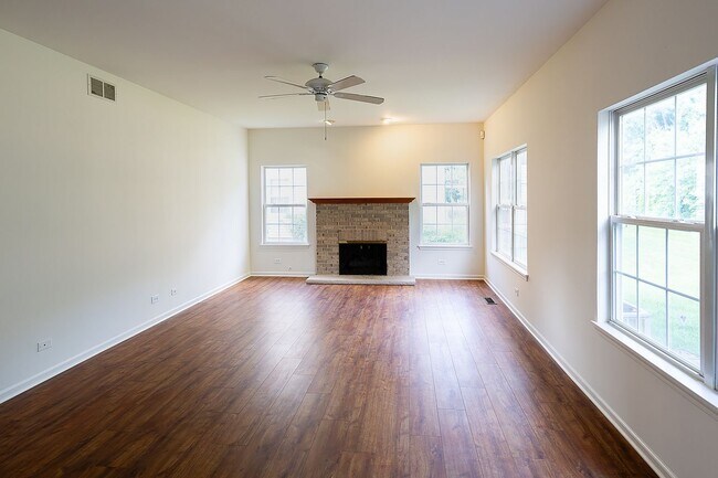 Building Photo - 2803 Bluewater Cir
