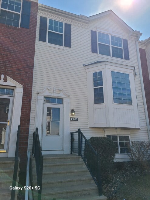 Building Photo - 13885 Ironstone Tr NW