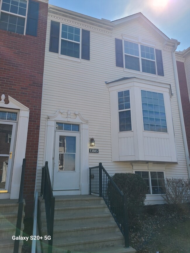 Building Photo - 13885 Ironstone Tr NW