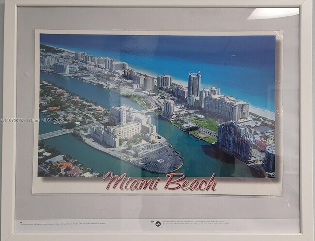 Building Photo - 6039 Collins Ave