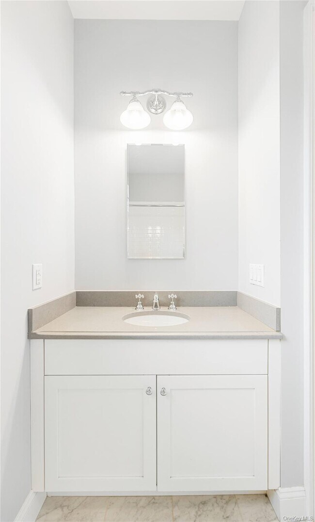 Building Photo - 420 Midland Ave