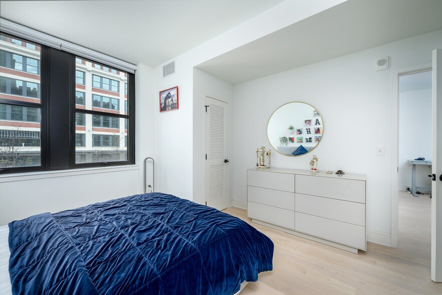 Building Photo - 10 PROVOST St