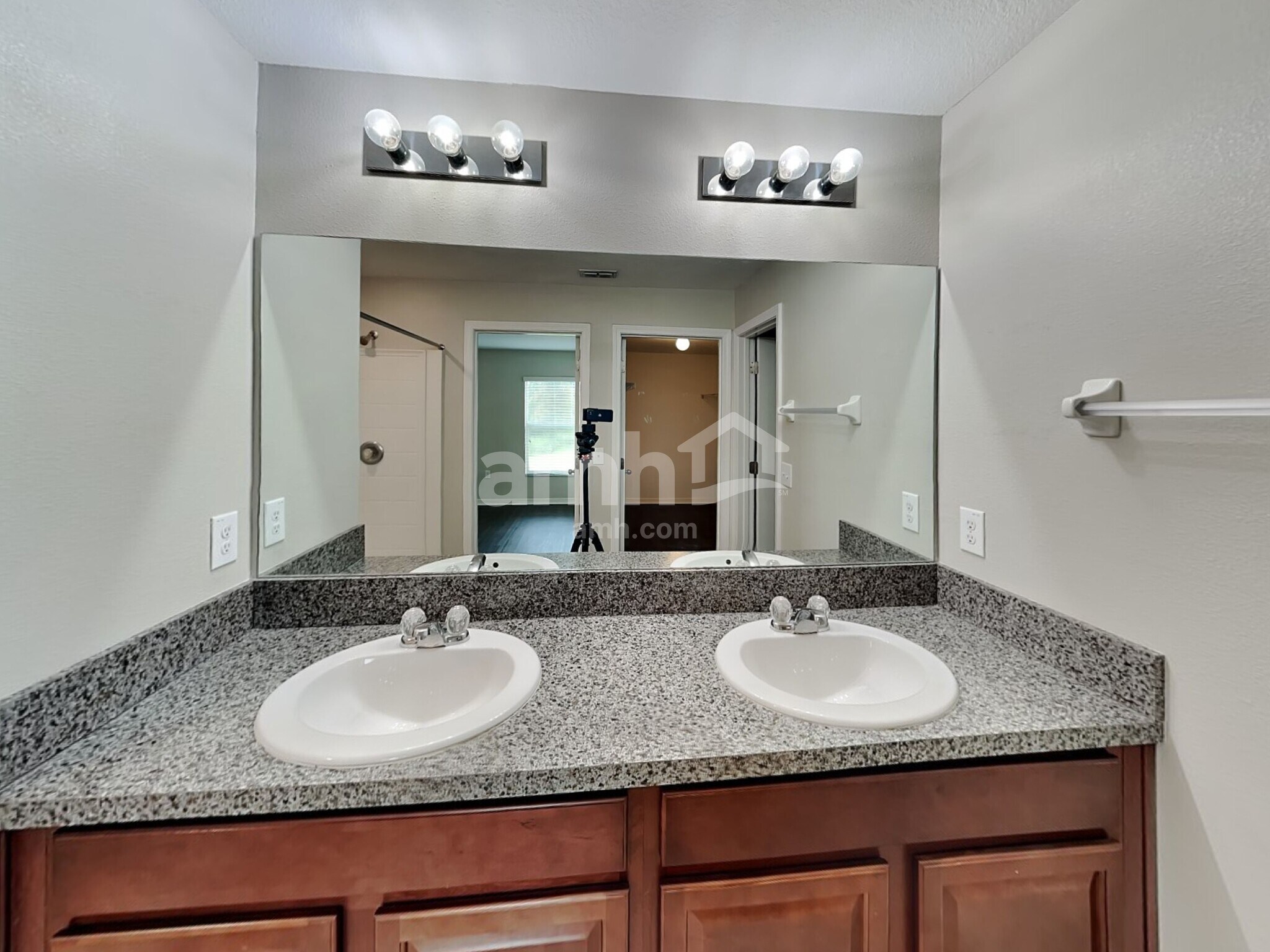 Building Photo - 10504 Fuzzy Cattail St