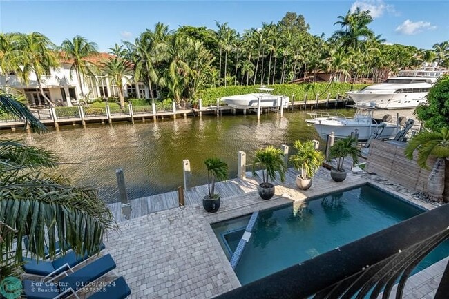 Building Photo - 808 Solar Isle Dr