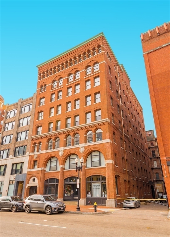 Building Photo - 107 South St