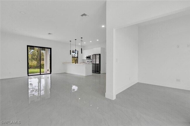 Building Photo - 2611 45th St W