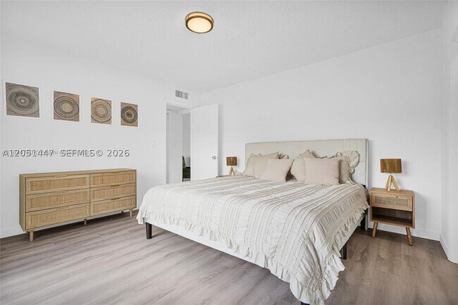 Building Photo - 13210 Memorial 208
