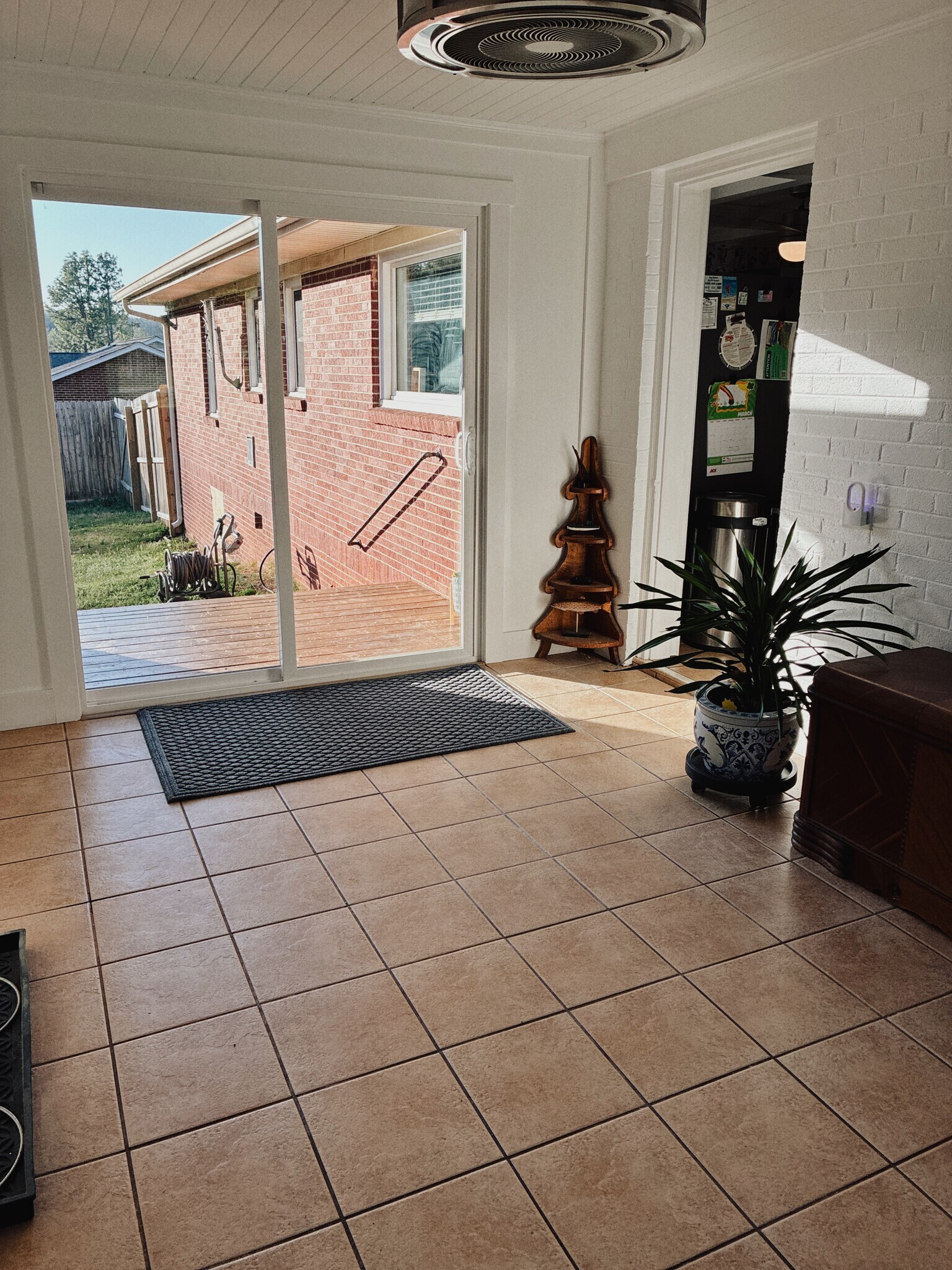 Building Photo - 6946 Hickory View Ln