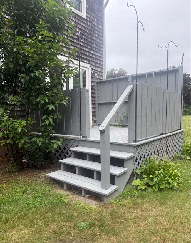 Building Photo - 303 Twin Lakes Dr