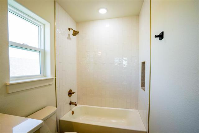 Building Photo - 108 Cardinal Wds