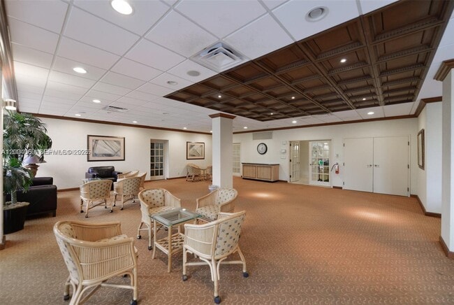 Building Photo - 4900 N Ocean Blvd