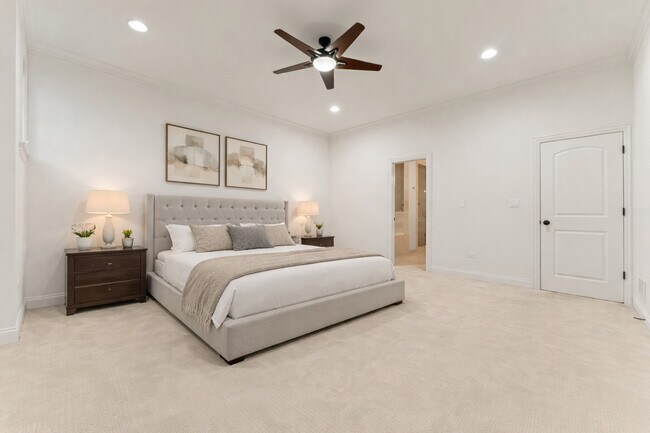 Building Photo - 3716 N Kenmore Ave