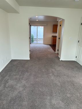 Building Photo - 2576-2900 900 E