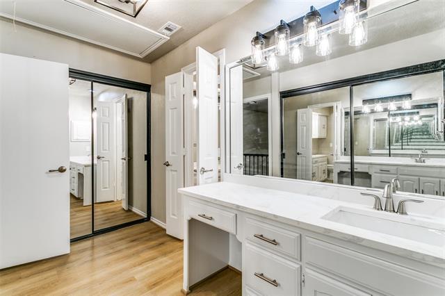 Building Photo - 2 Linderhof Cir