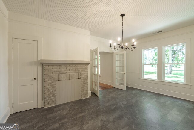 Building Photo - 5380 Guthrie Rd