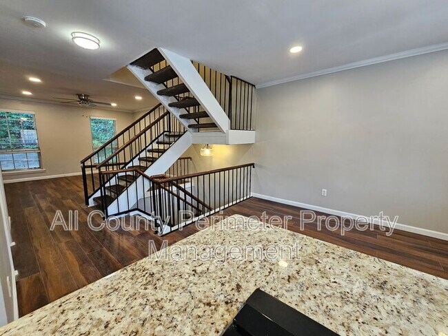 Building Photo - 7309 Cardigan Cir NE
