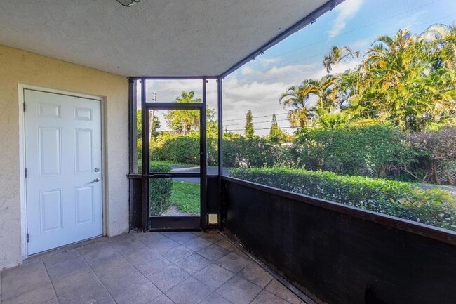 Building Photo - 890 N Federal Hwy